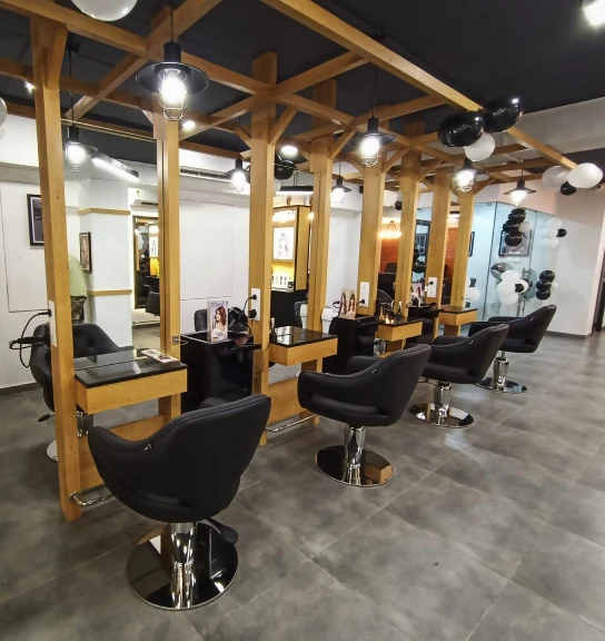 Salon Stations
