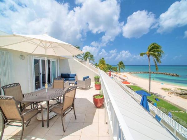 BEACH CLUB